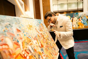 Ťah štetcom za miliardu dolárov: umelecká platforma právnickej firmy získava v prvom mesiaci viac ako 1 miliardu dolárov v záväzných ponukách - na ceste k rýchlemu rastu.